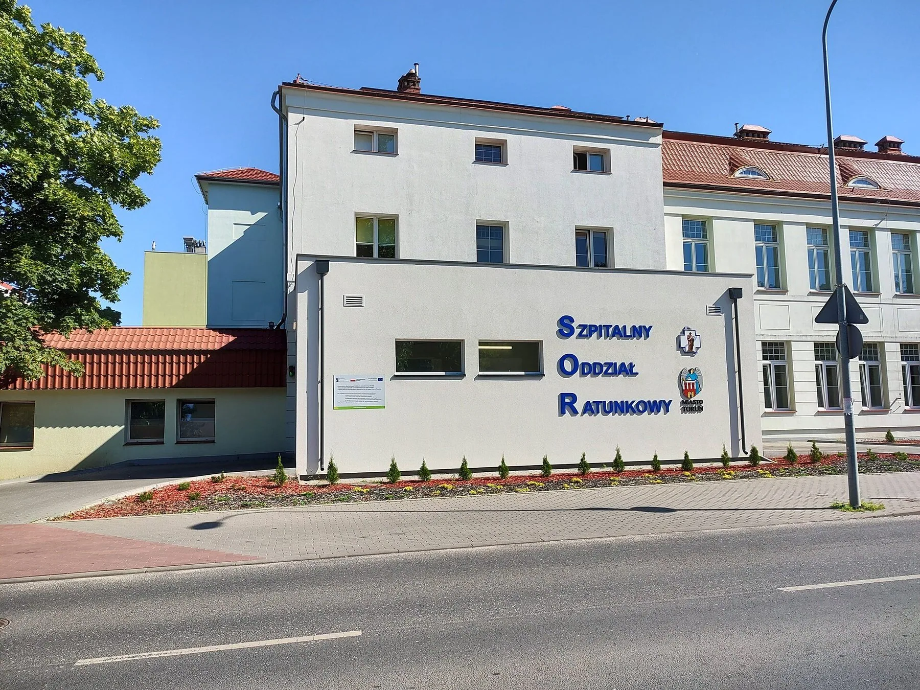 Inngangen til akuttmottaket Szpitalny Oddział Ratunkowy ved et sykehus i Toruń